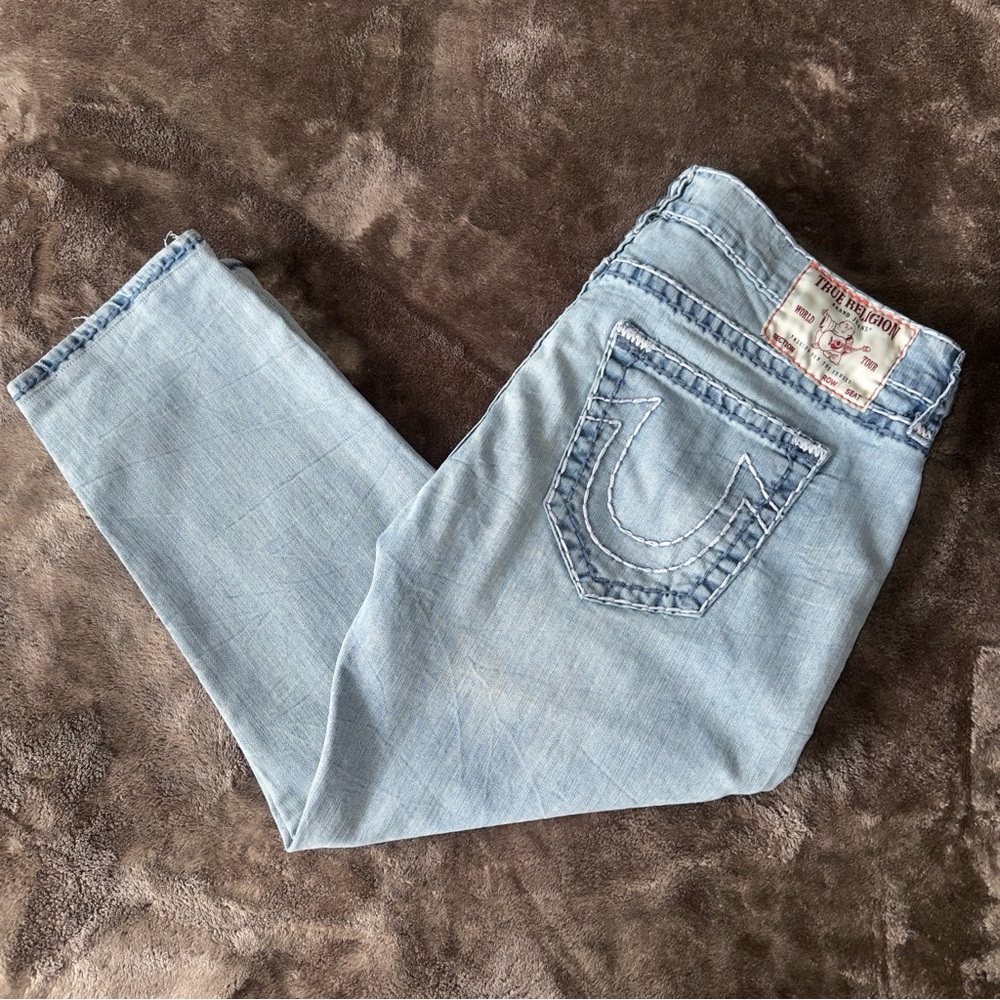 True Religion Rocco Relaxed Skinny Light Wash Distressed Jeans – Size 38 Crop